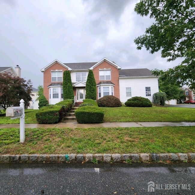 Primary Photo - 15 Mapleton Rd