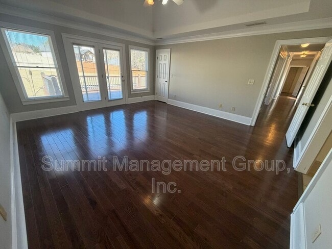 Building Photo - 2405 Twin Creek Ct SW