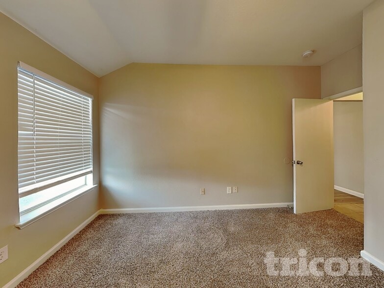 Building Photo - 1110 Sage Brush Tr