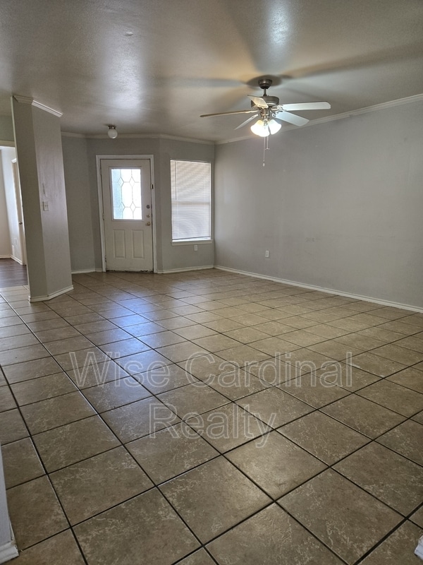 Building Photo - 520 N Chicago Ave