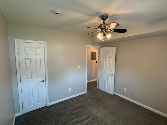 Building Photo - One Bedroom Second Floor Apartment- Dundalk, MD