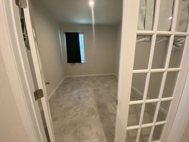 Building Photo - 2304 Tudor Rose Dr