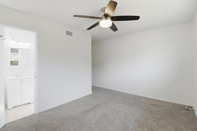 Building Photo - 2986 Calle Quebracho