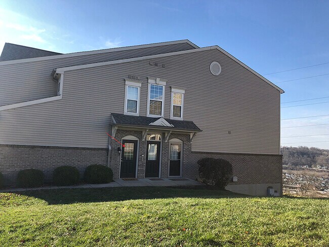 Primary Photo - 285 Skyview Ct