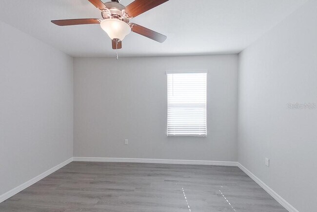 Building Photo - 8642 SW 43rd Ter
