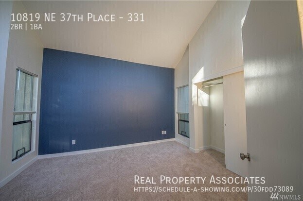 Building Photo - 10819 NE 37th Pl