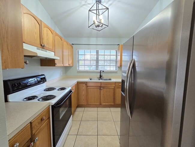 Building Photo - Charming 2 Bed / 1 Bath Annual Rental in Port Charlotte