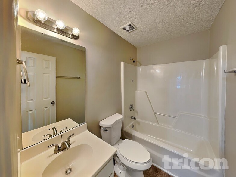 Building Photo - 4312 Windjammer Ct SW