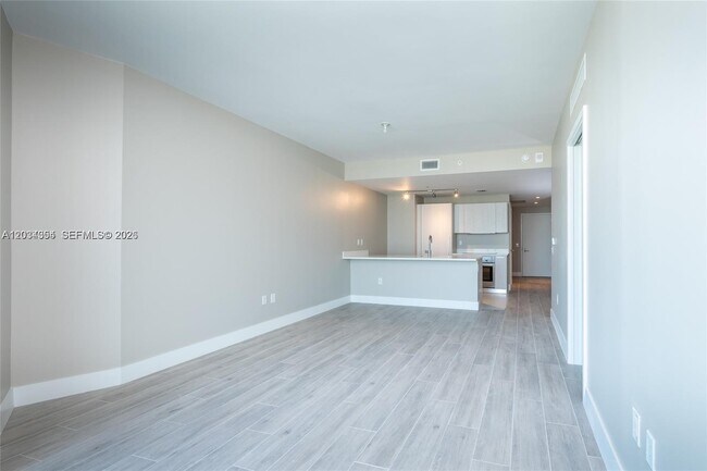 Building Photo - 501 NE 31st St