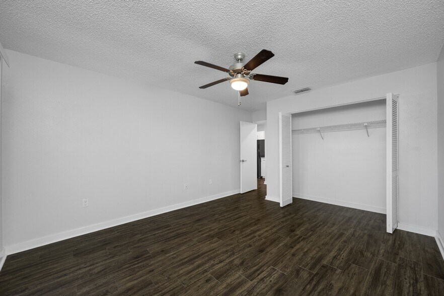 Building Photo - 10723 Buckingham Ct