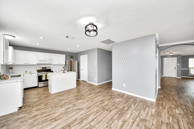 Building Photo - 19215 Terra Forest Ct