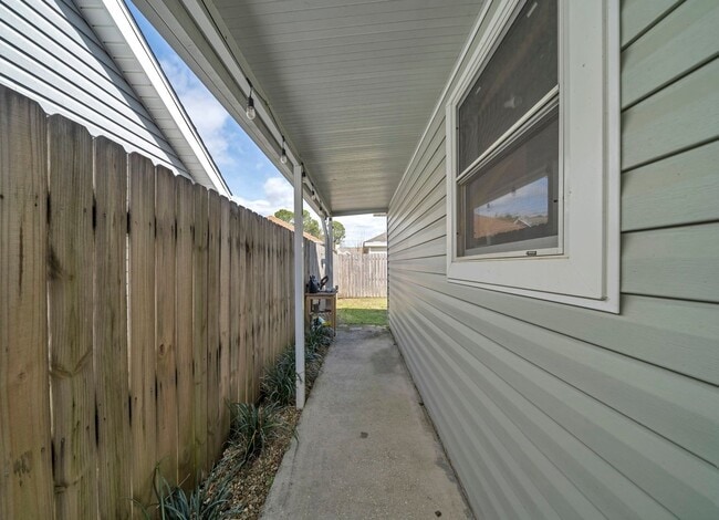 Building Photo - 1852 Heartland Dr
