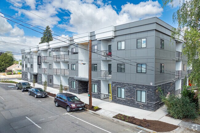 Exterior - Lincoln Street Apartments