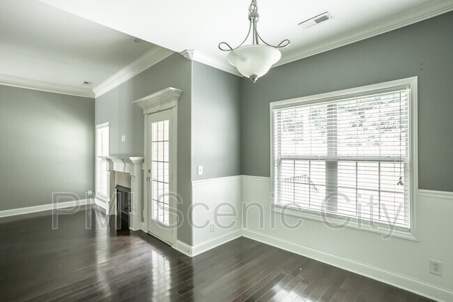 Building Photo - 6628 Kenton Ridge Cir