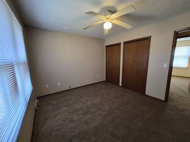 Building Photo - 1761-1763 E Lacona Avenue