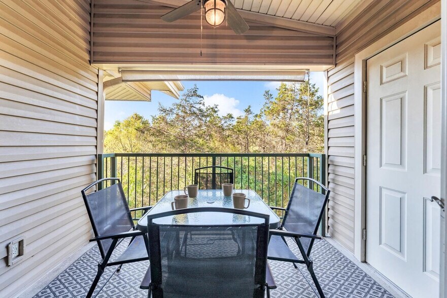 Building Photo - 155 W Rockford Dr