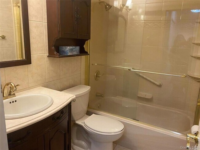 Building Photo - 389 Clubhouse Ct