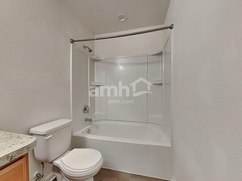 Building Photo - 919 Wynnmere Walk