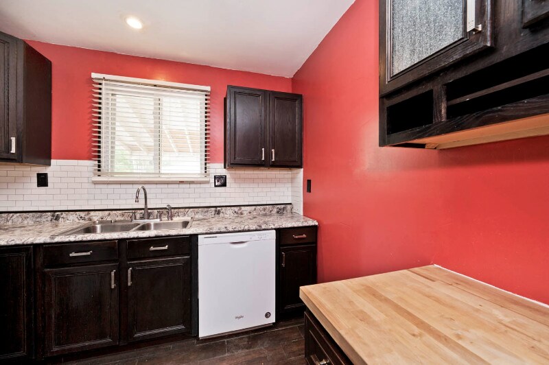 Building Photo - 269 N Vine St