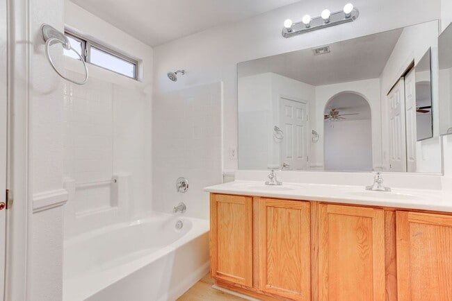 Building Photo - 6540 E Slate Springs Ct