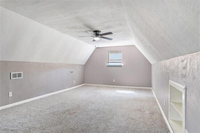Building Photo - 11617 Vistawood St