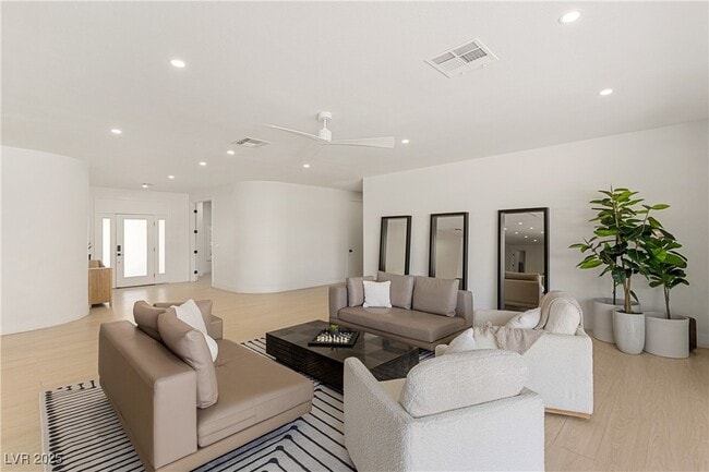 Building Photo - 7271 Loma Alta Cir