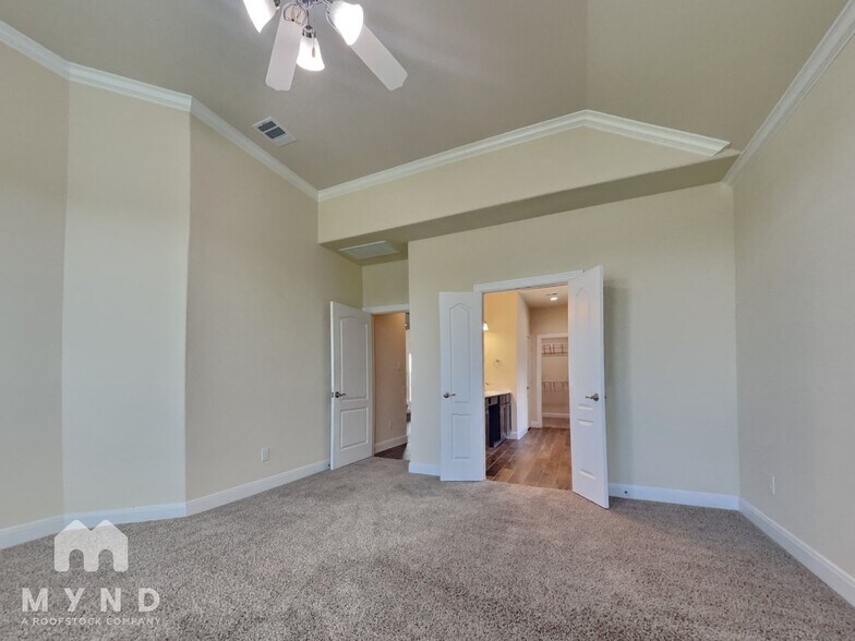 Building Photo - 11823 Champions Forest Drive
