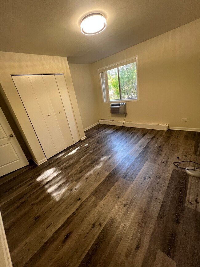 Building Photo - 1471 N Winslowe Dr