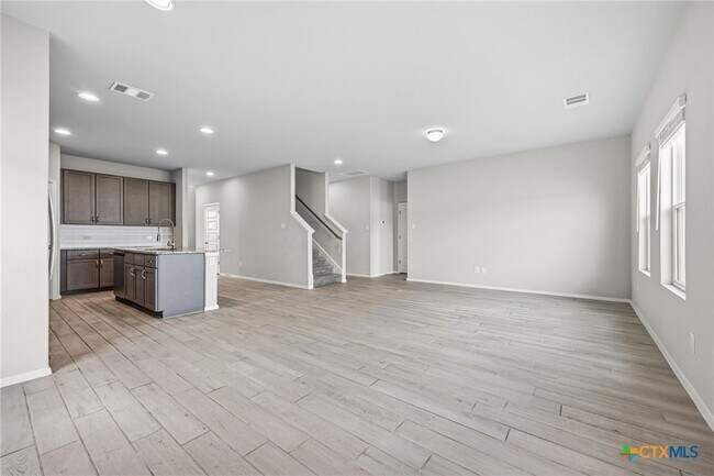 Building Photo - 251 Chesterfield Dr