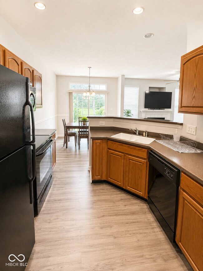 Building Photo - 10905 Lemongrass Dr