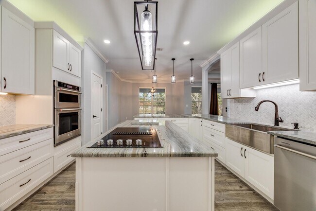 Building Photo - 1148 Sioux Cir