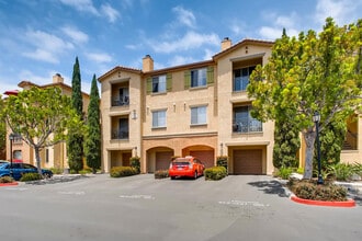 Building Photo - Remodeled 1-Bed Condo - Prime Carmel Vall...