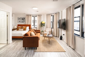 Building Photo - 423 Pacific St