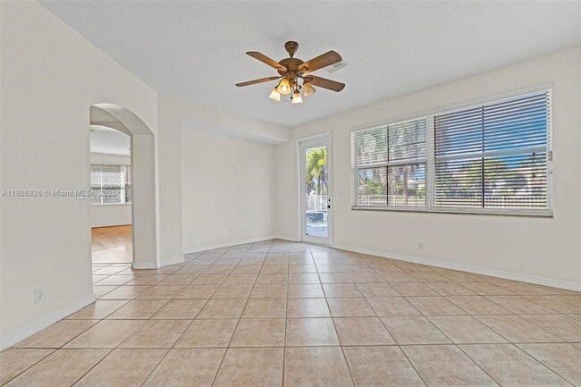 Building Photo - 5436 NW 121st Ave