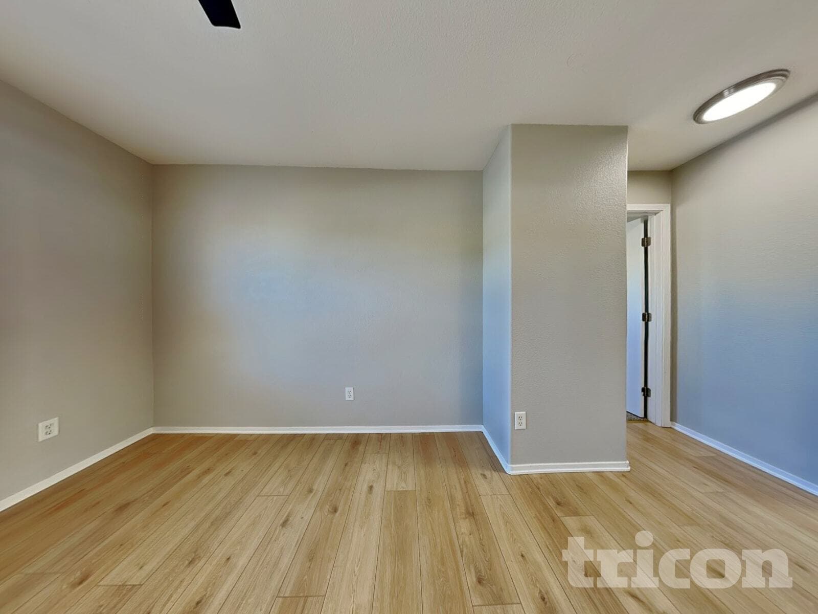 Building Photo - 9696 Canyon Meadows Dr