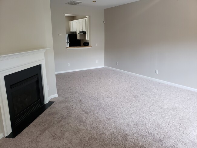 Building Photo - 2853 Summergrove Ct