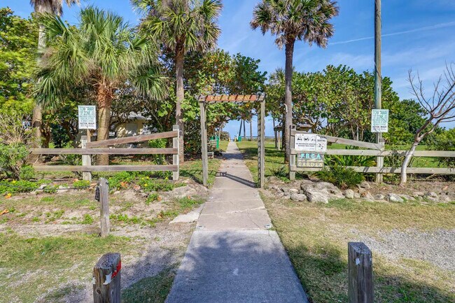 Building Photo - 113 Margarita Rd