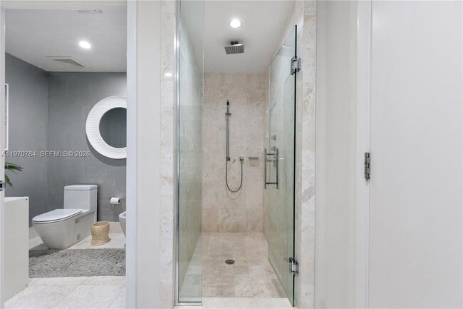 Building Photo - 17121 Collins Ave