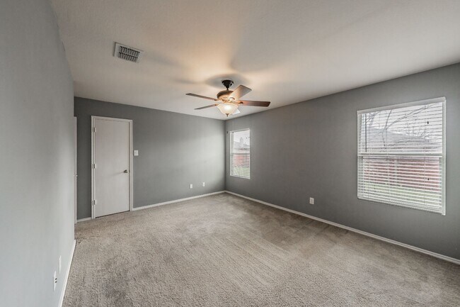 Building Photo - 25% OFF FIRST MONTH'S RENT WITH 12 MONTH LEASE! Lovely 3 bedroom, 2 bath home in Harriet Creek Ra...