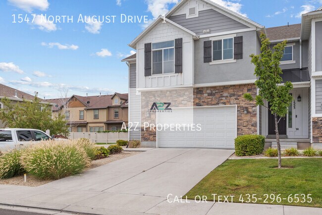 Building Photo - 1547 N August Dr