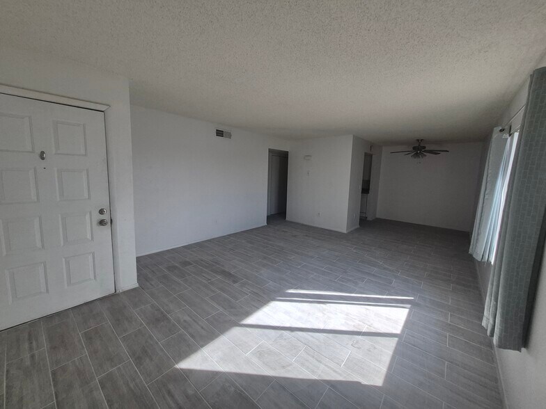 Building Photo - 851 S Horne St