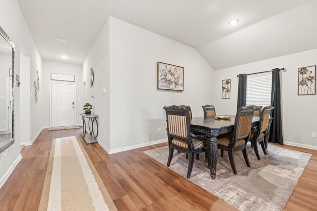 Building Photo - 5538 Jade Vly