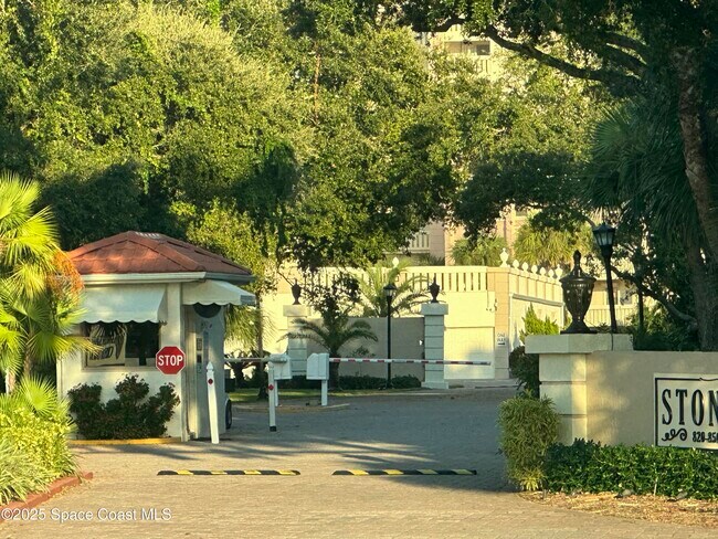 Primary Photo - 850 N Atlantic Ave