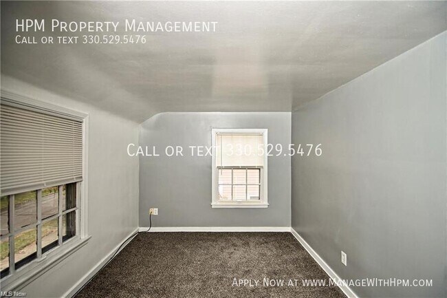 Building Photo - 1699 Sunset Ave