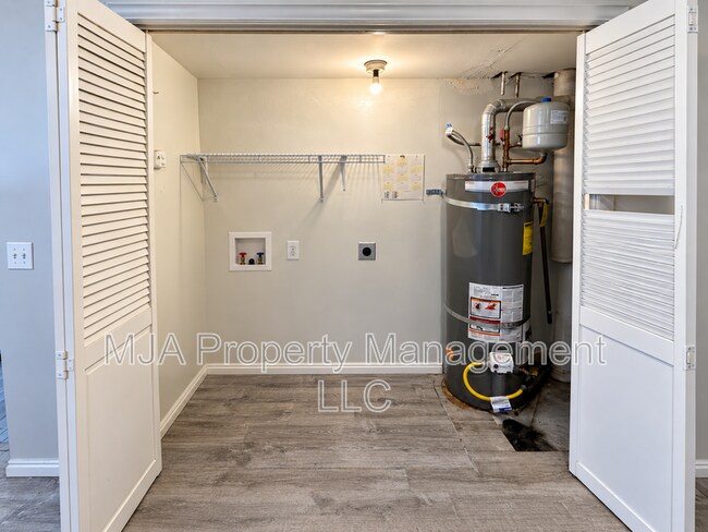 Building Photo - 1784 W 400 N