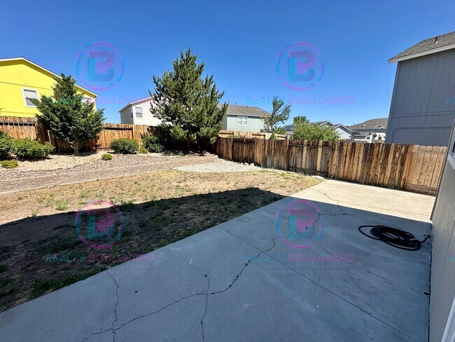Building Photo - 9685 Canyon Meadows Dr