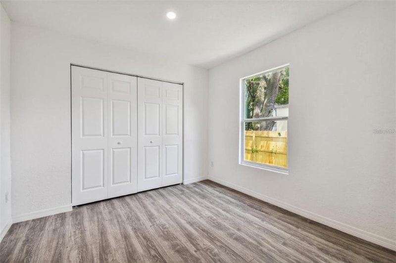 Building Photo - 908 E Cayuga St