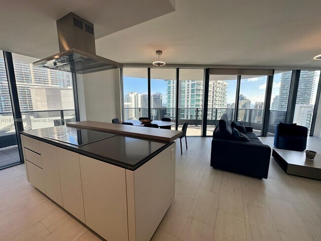 Building Photo - 1000 Brickell Plaza