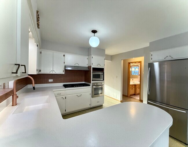 Building Photo - 2631 N 74th Ave