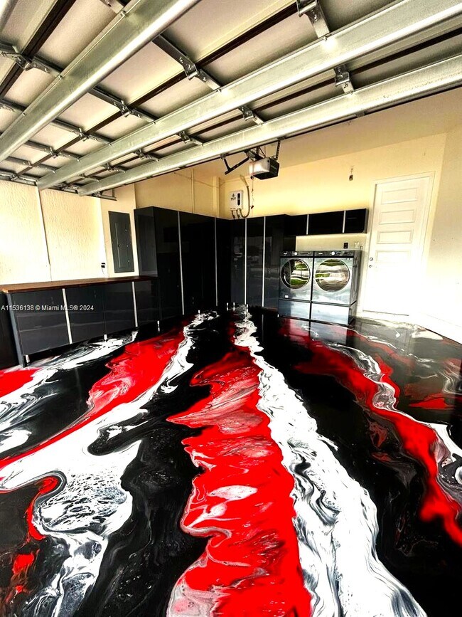 Building Photo - 8865 NW 160th Ter